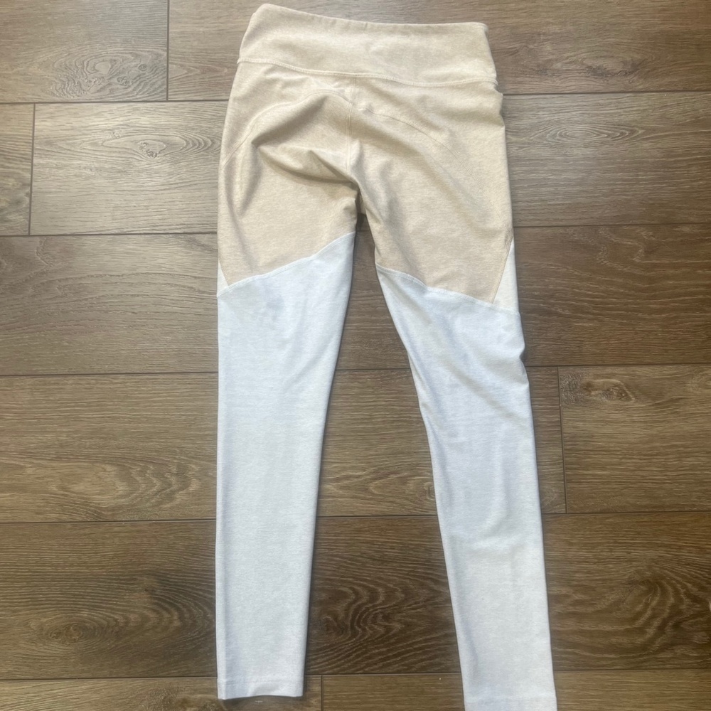 Outdoor Voices Women's 7/8 Tri-Tone Colorblock Leggings Oatmeal/Gray Size Small - Picture 10 of 13